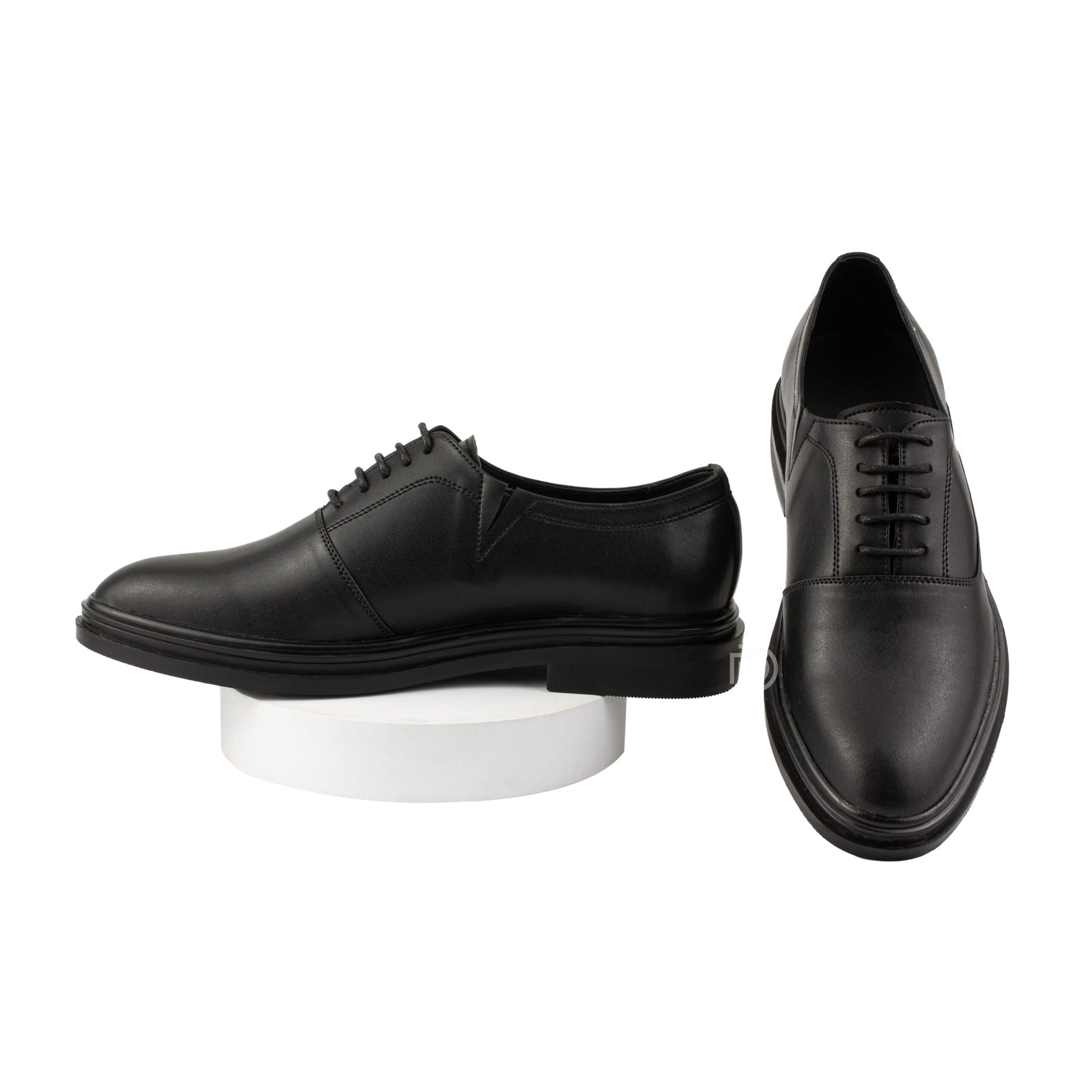 Phối đồ với giày Derby nam 2024: Bí quyết tạo nên phong cách đẳng cấp