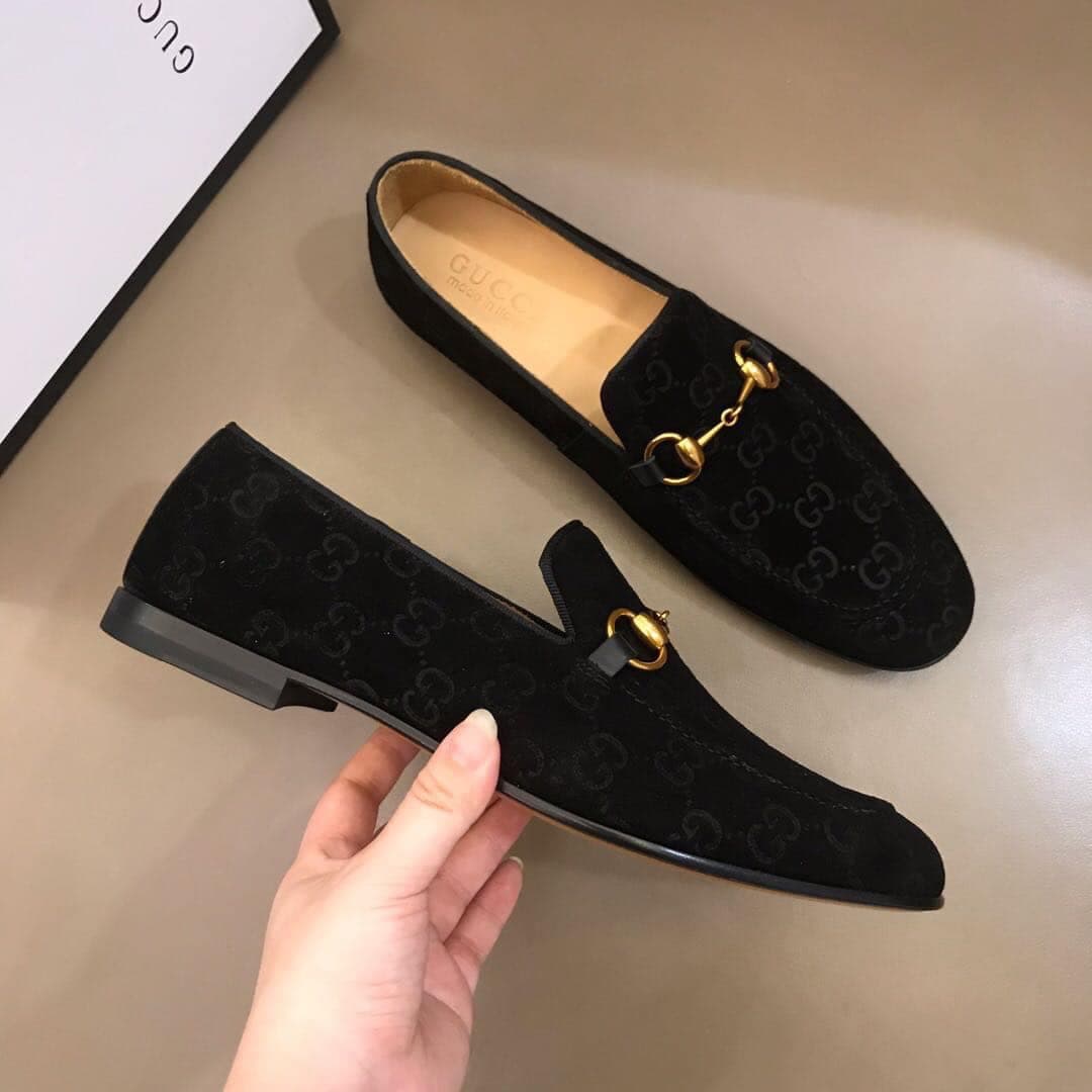 Những mẫu giày lười nhung nam đẹp tại Hà Nội