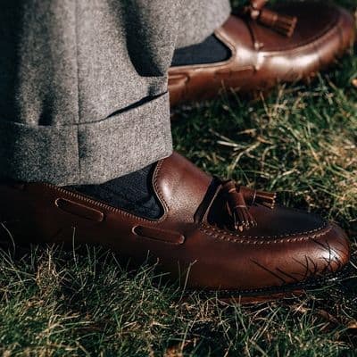 Cửa hàng bán giày lười nam trẻ trung, thoáng khí tại Hà Nội