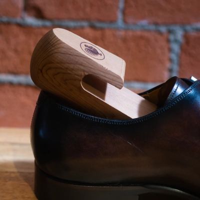 Cách bảo quản đôi giày da nam công sở với 6 bước đơn giản - 3