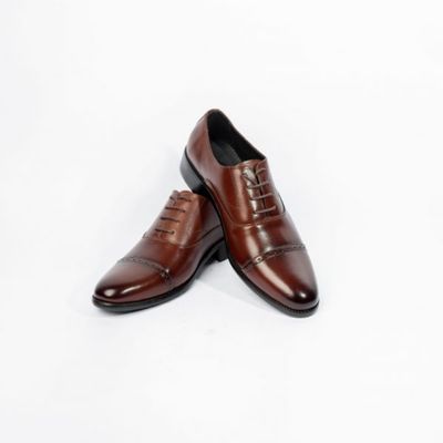 Giày Oxford được biết đến với cái tên “Giày mang phong cách trang trọng”.