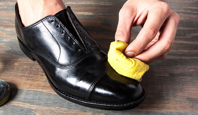 Cách bảo quản giày da bò thật